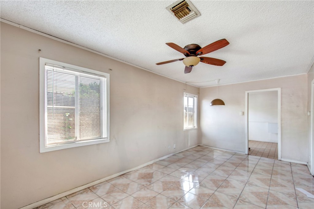 1802 West 153rd Street Compton, CA 90220 - Photo 5 of 20