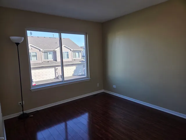 $229,900 | 39694 Warren Lane, Unit 39694, Beach Park, IL 60083