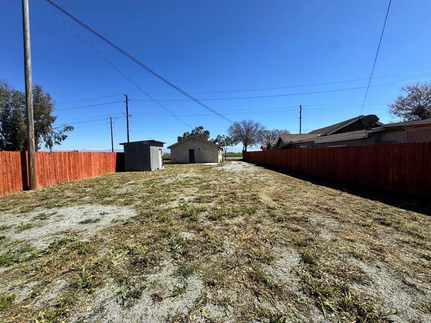 177 South Callison Road Tipton, CA 93272 - Photo 18 of 18 a view of a backyard of the house