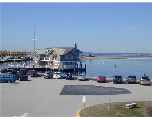 118 Bay Street, Unit R2 Westerly, RI 02891 - Photo 10 of 11 View.