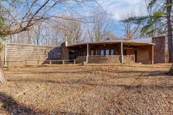 $500,000 | 7693 Benner Lake Road Southeast, Dearborn, MO 64439