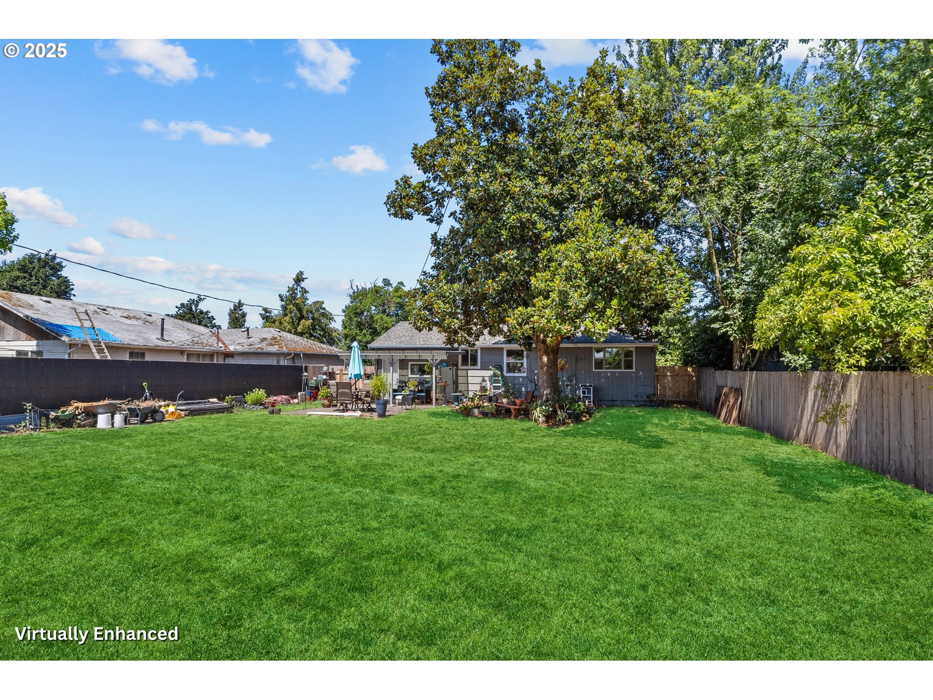 2681 D Street Springfield, OR 97477 - Photo 7 of 24 a front view of a house with a garden