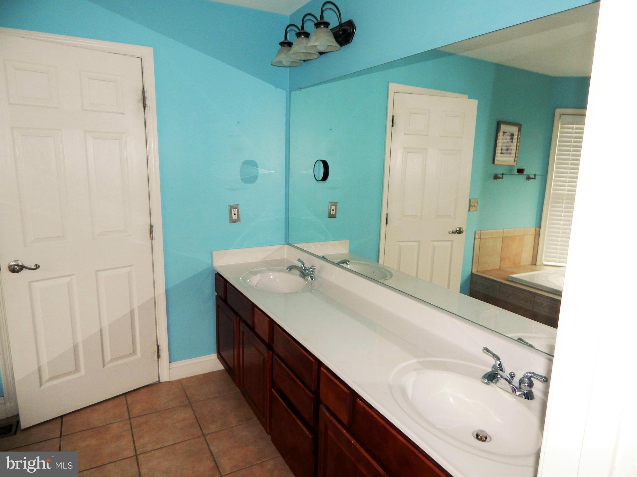 736 Seneca Park Road Middle River, MD 21220 - Photo 19 of 29 Bath (Master)
