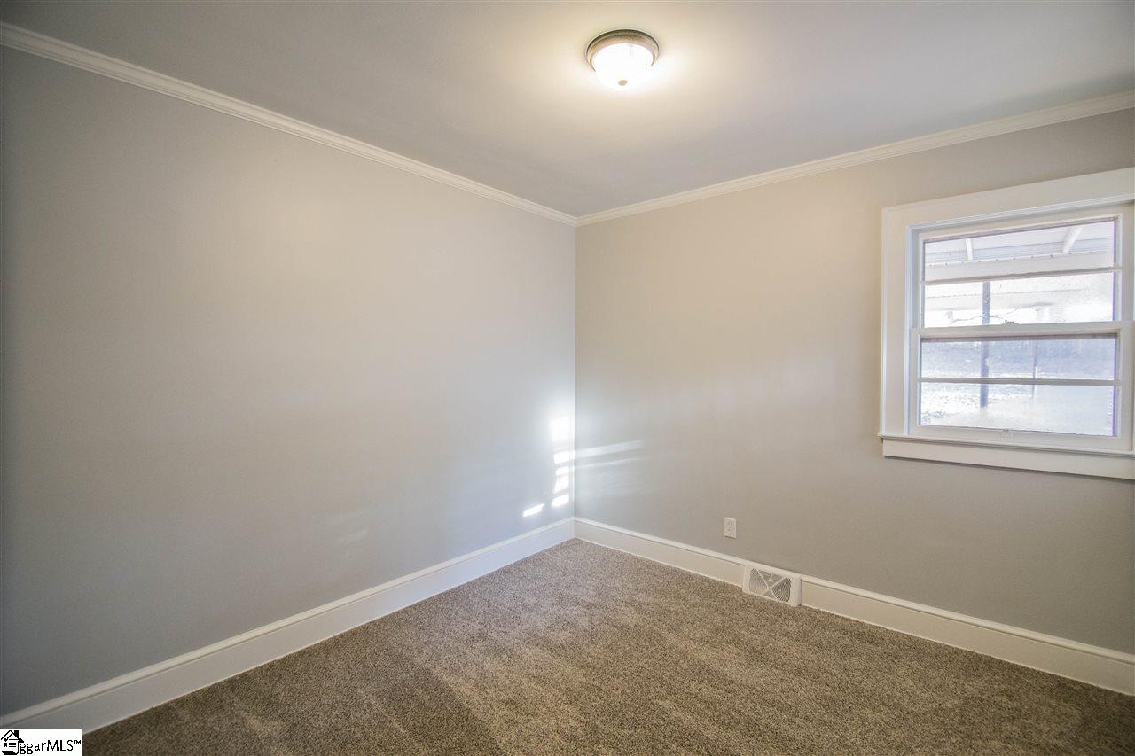 315 New Woodruff Road Greer, SC 29651 - Photo 8 of 25 Gallery Image 8