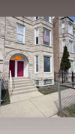 $2,500 | 3140 West Fulton Street, Unit 1, Chicago, IL 60612