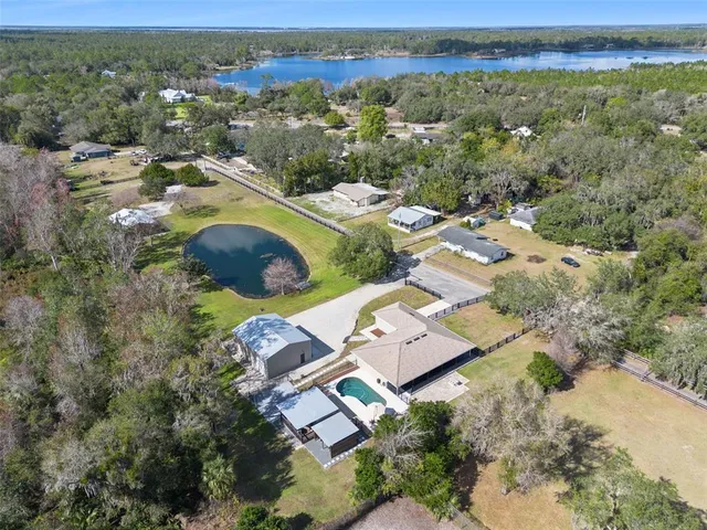 $995,000 | 323 McLain Lane, Geneva, FL 32732