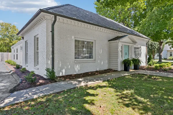 $936,000 | 421 East Bell Street, Murfreesboro, TN 37130