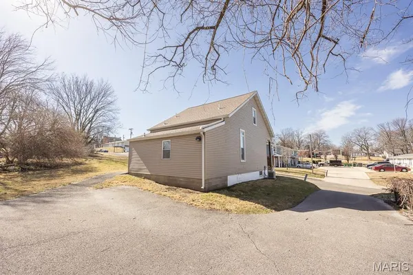 $159,500 | 216 North Fritz Street, Lebanon, IL 62254