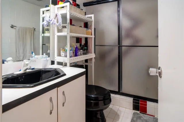 $320,000 | 3510 Oaks Way, Unit 408, Pompano Beach, FL 33069