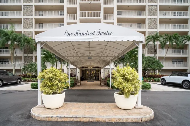 $320,000 | 3510 Oaks Way, Unit 408, Pompano Beach, FL 33069