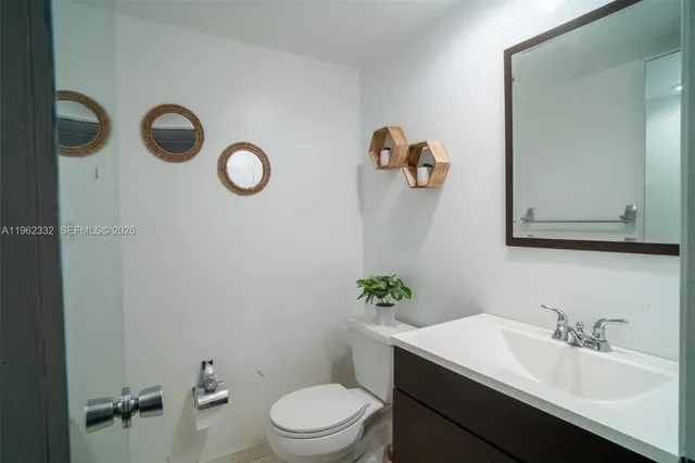 $320,000 | 3510 Oaks Way, Unit 408, Pompano Beach, FL 33069