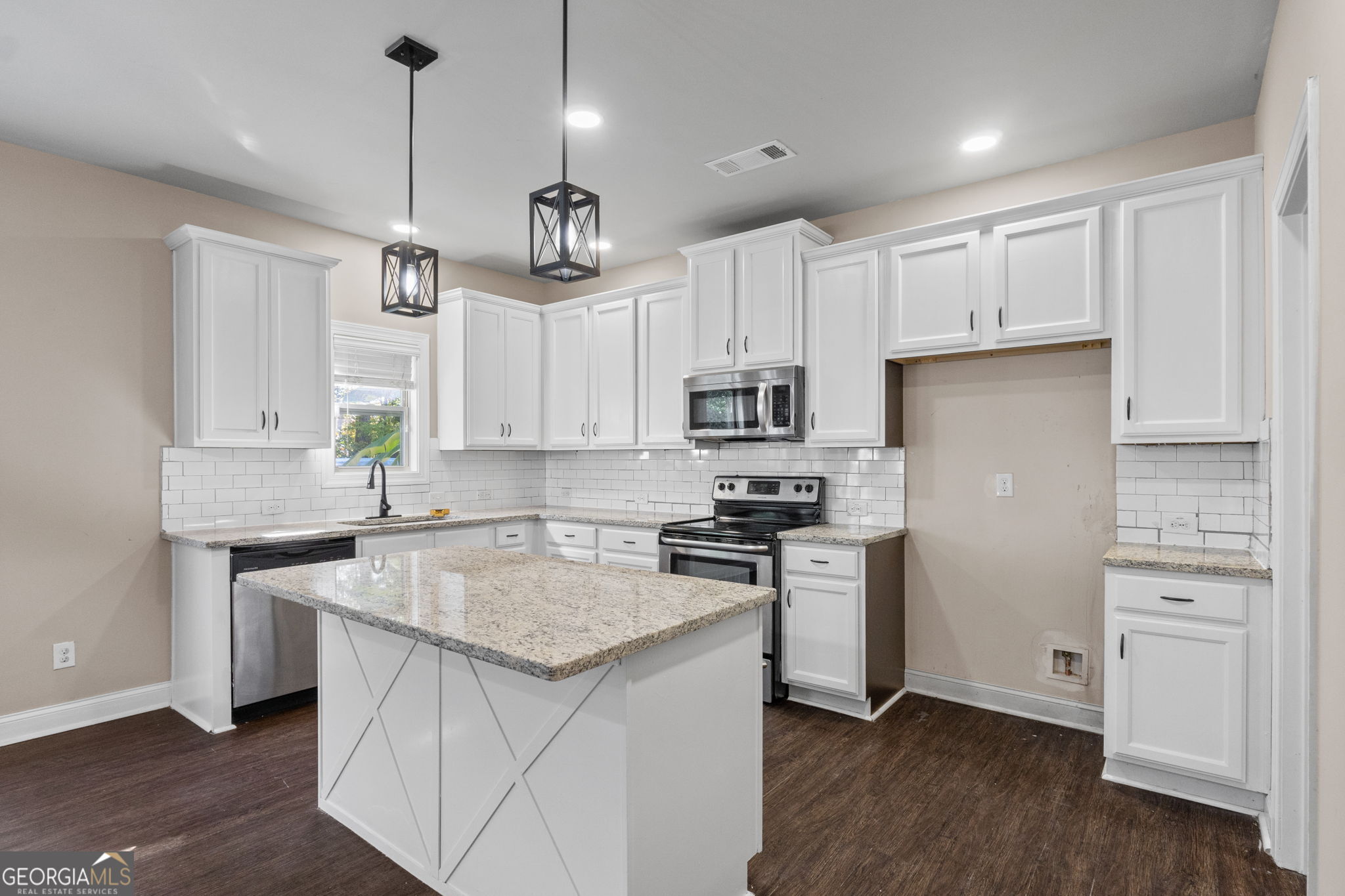475 Louise Way Locust Grove, GA 30248 - Photo 8 of 38