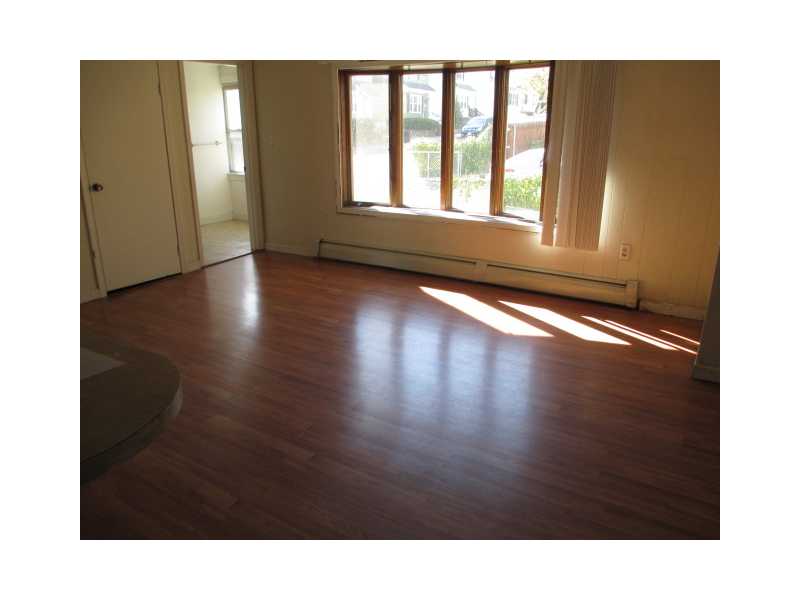 31 Gerald Street Pawtucket, RI 02860 - Photo 5 of 7 Dining Room.