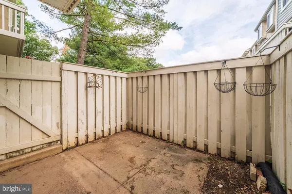 $2,000 | 7938 Bentley Village Drive, Unit 32C, Springfield, VA 22152