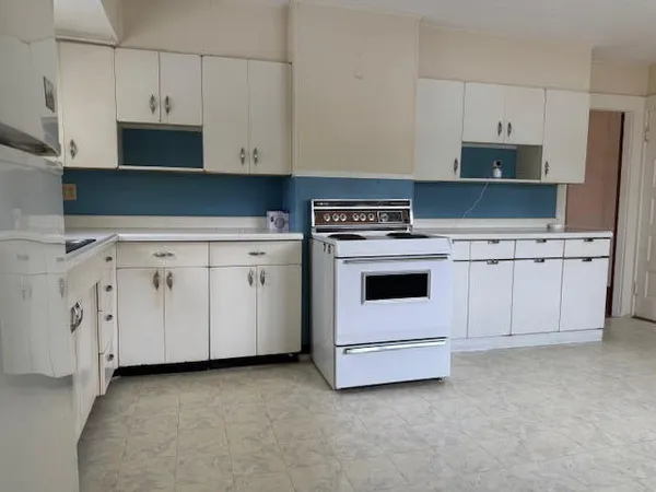 $260,000 | 14 Water Street, Eastport, ME 04631