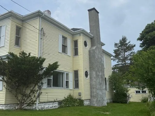 $260,000 | 14 Water Street, Eastport, ME 04631