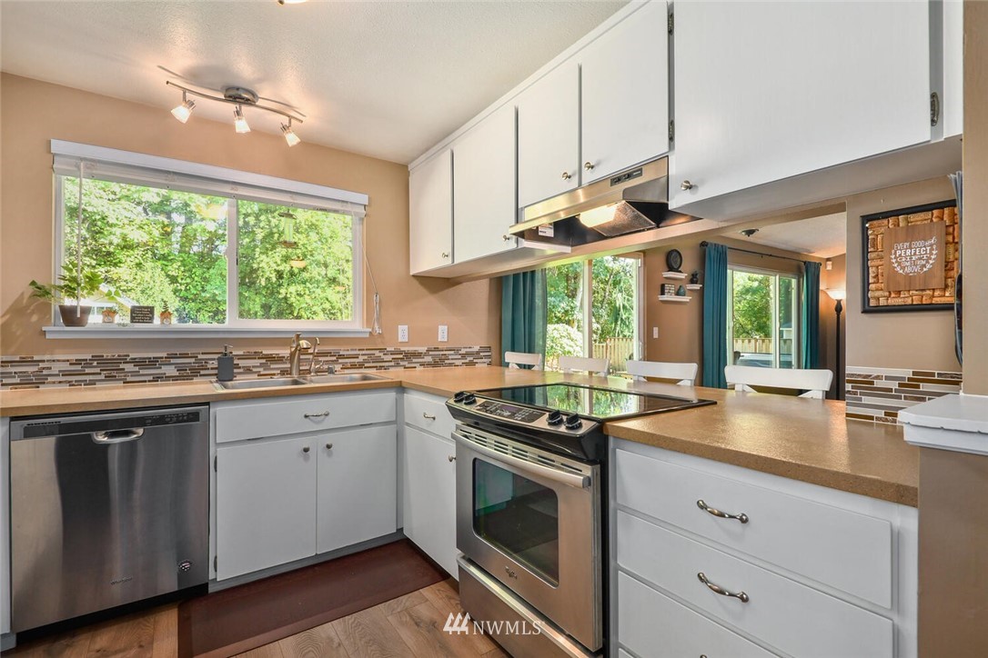 19240 146th Avenue Southeast Renton, WA 98058 - Photo 12 of 28 Gallery Image 12
