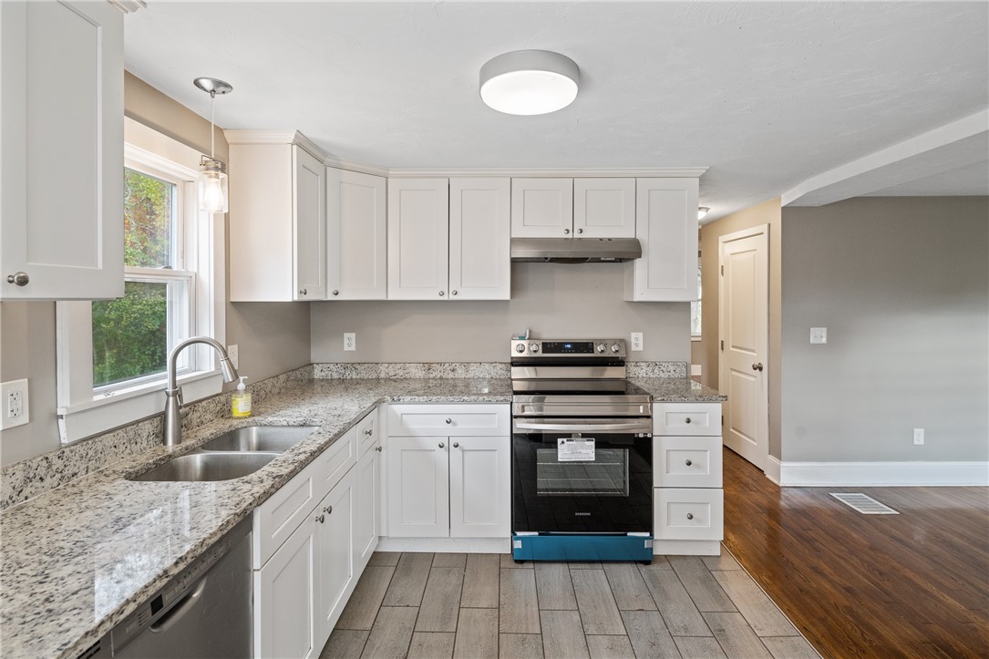 4717 Flat River Road Coventry, RI 02827 - Photo 8 of 28