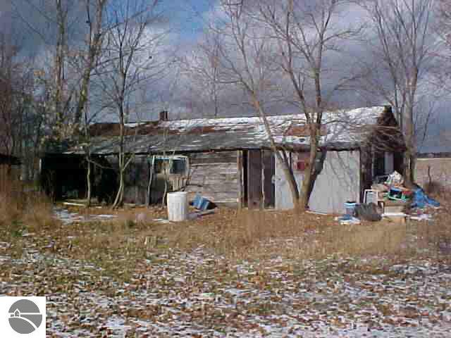 5906 Ellison Road Sterling, MI 48659 - Photo 5 of 12 1750249-4.JPG