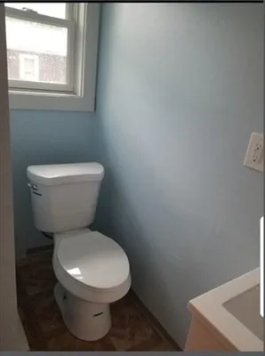 $1,700 | 2 Fairlawn Avenue, Unit SUITE 2, Oxford, MA 01540