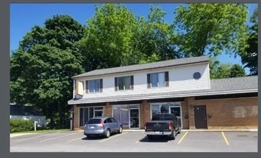 $1,700 | 2 Fairlawn Avenue, Unit SUITE 2, Oxford, MA 01540