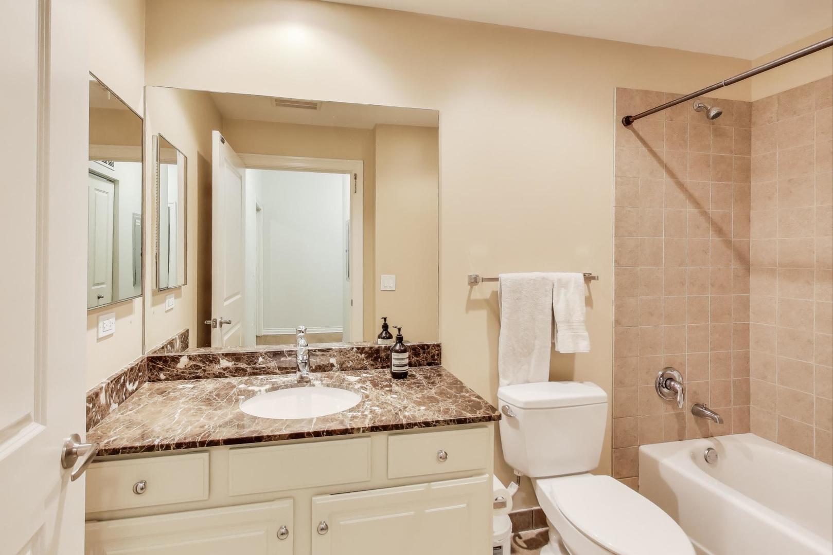 5556 North Sheridan Road, Unit 306 Chicago, IL 60640 - Photo 16 of 27