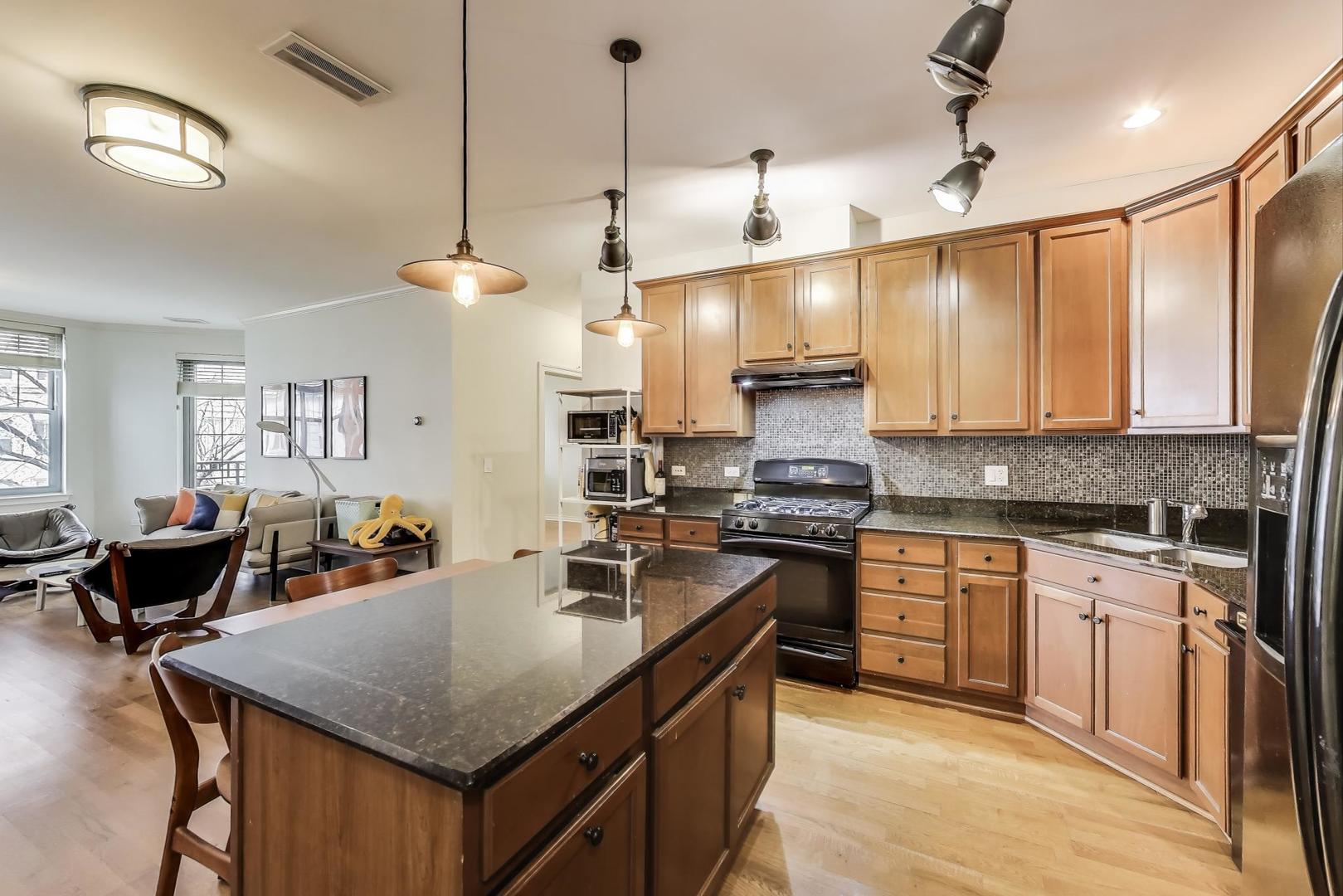 5556 North Sheridan Road, Unit 306 Chicago, IL 60640 - Photo 8 of 27