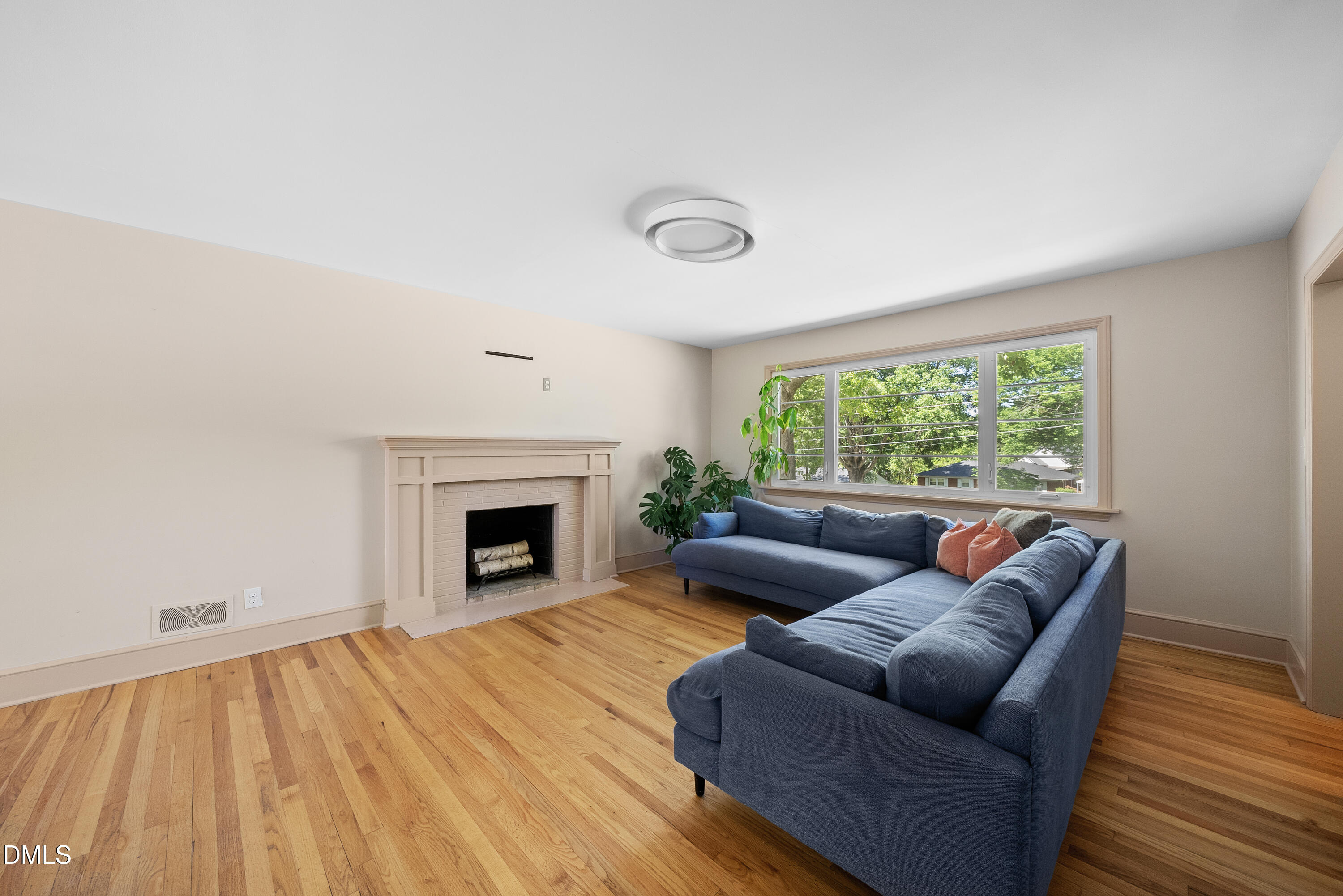 2304 Milburnie Road Raleigh, NC 27610 - Photo 7 of 52 7