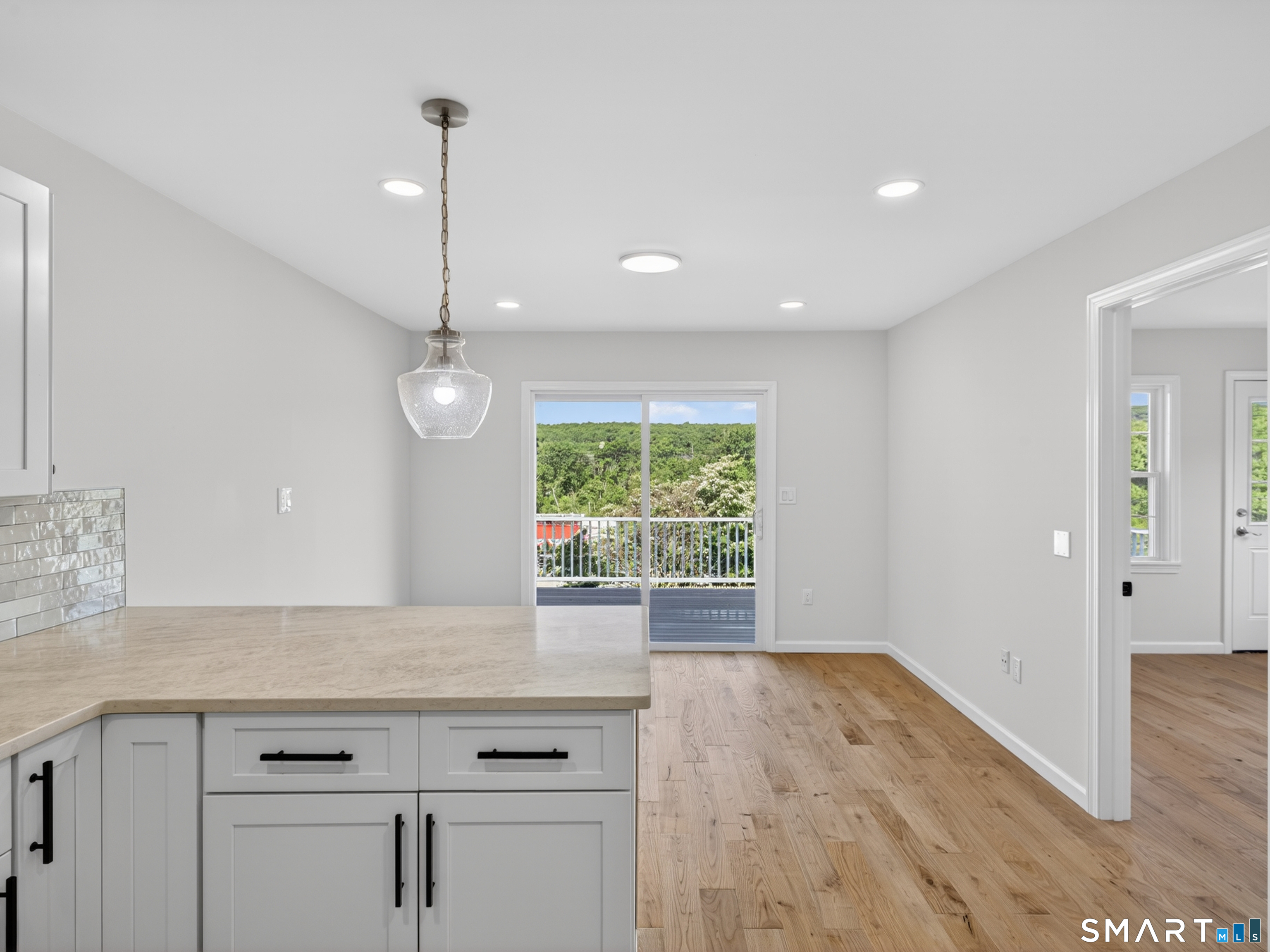 205 Flanders Road East Lyme, CT 06357 - Photo 10 of 39