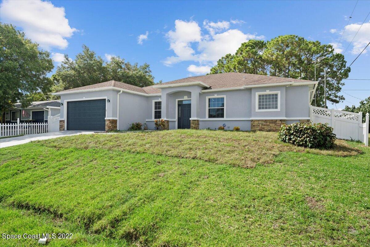 1090 Emerald Road Southeast Palm Bay, FL 32909 - Photo 2 of 26 03-DSC01227