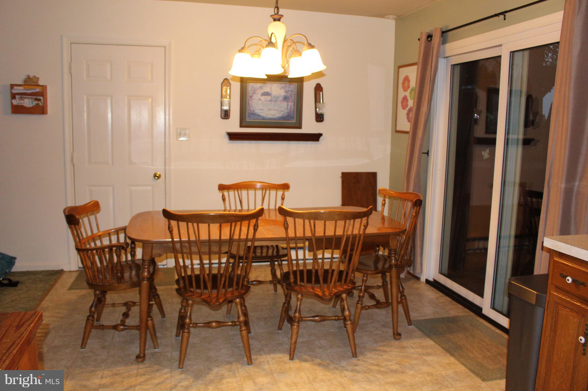 27 Allen Road Ephrata, PA 17522 - Photo 14 of 21 Dining area with door to deck and back yard