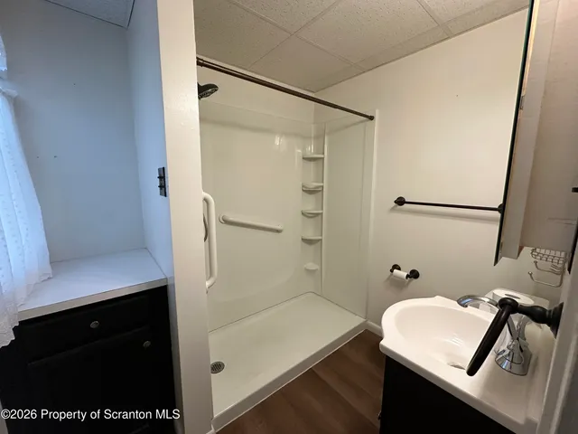 $1,300 | 546 Main Street, Dickson City, PA 18519