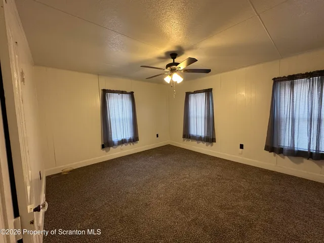 $1,300 | 546 Main Street, Dickson City, PA 18519