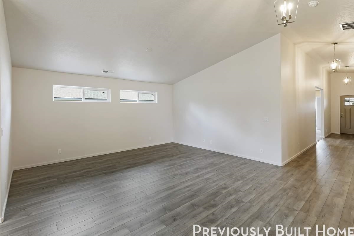 18817 East Riverside Avenue Spokane Valley, WA 99016 - Photo 7 of 13 Gallery Image 7