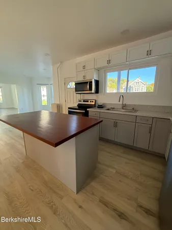 $1,800 | 170 Bracewell Avenue, Unit 1, North Adams, MA 01247
