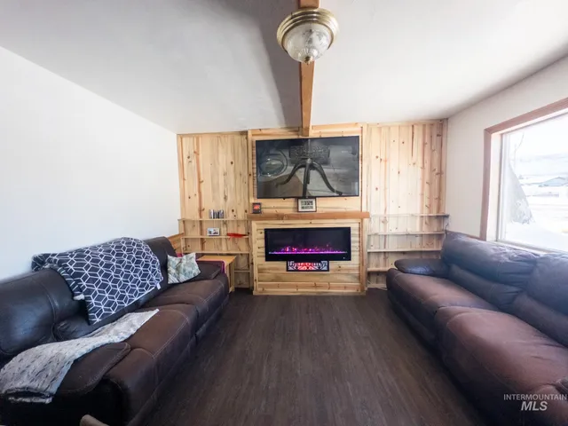 $549,000 | 140 North Railroad Street, Cambridge, ID 83610