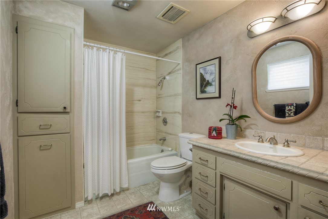 5660 East Grapeview Loop Road Allyn, WA 98524 - Photo 16 of 40 Gallery Image 16