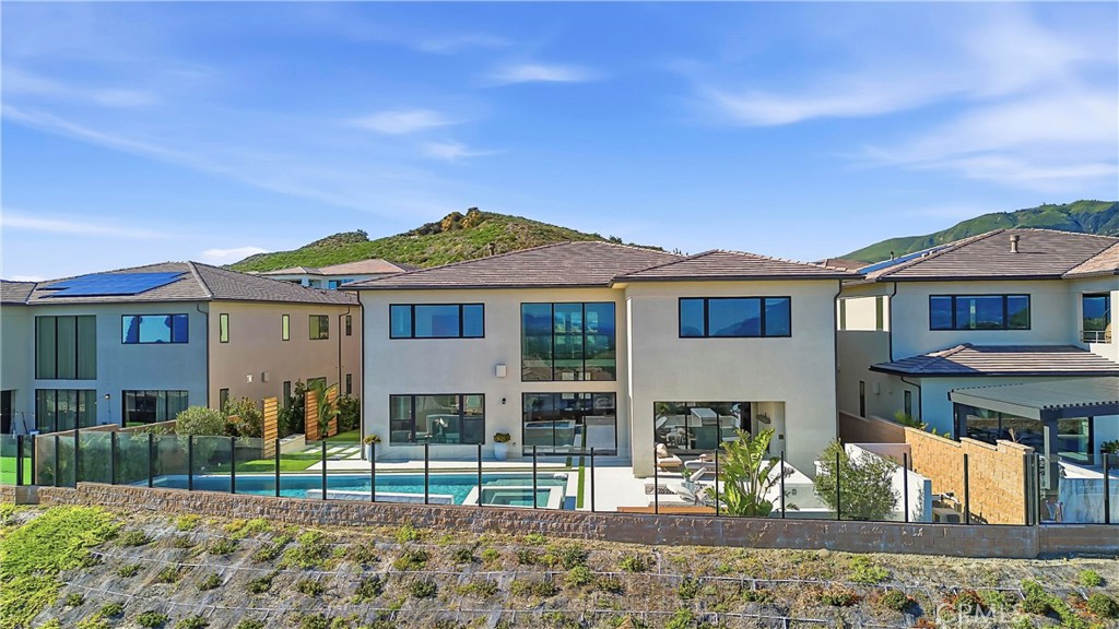 20138 Marlow Lane Porter Ranch, CA 91326 - Photo 37 of 39 a view of a yard in front of a house