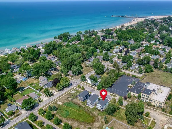 $1,050,000 | 118 Elkenburg Street, Unit 20, South Haven, MI 49090