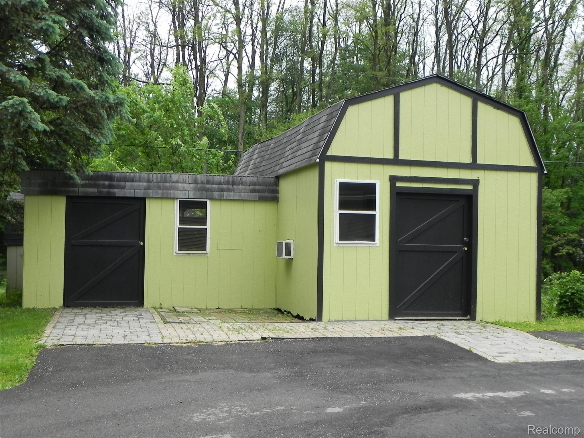 8283 Foster Road Clarkston, MI 48346 - Photo 15 of 55 DSCN3425.JPG
