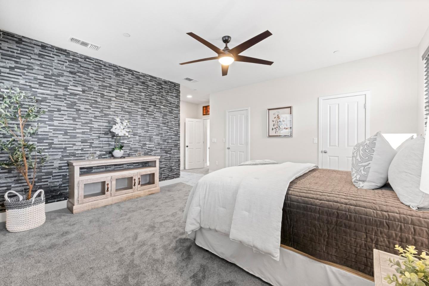 9850 Bobcat Court Gilroy, CA 95020 - Photo 3 of 41