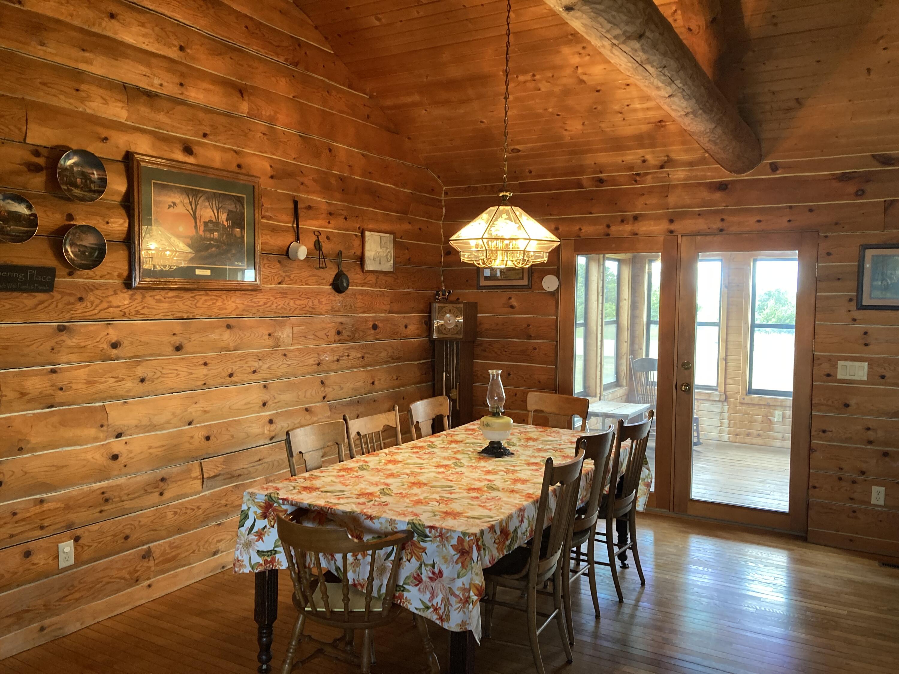 N290 County Rd LL Holland, WI 53013 - Photo 9 of 20 Dining