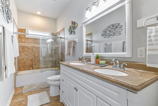 $785,000 | 503 Amigo Lane, Freeport, TX 77541