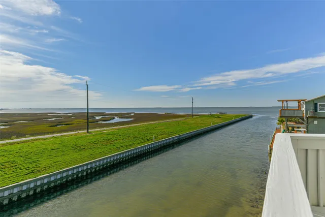 $785,000 | 503 Amigo Lane, Freeport, TX 77541