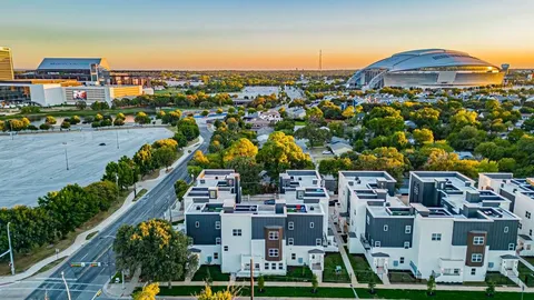 $650,000 | 1215 Beaconsfield Lane, Unit 701, Arlington, TX 76011