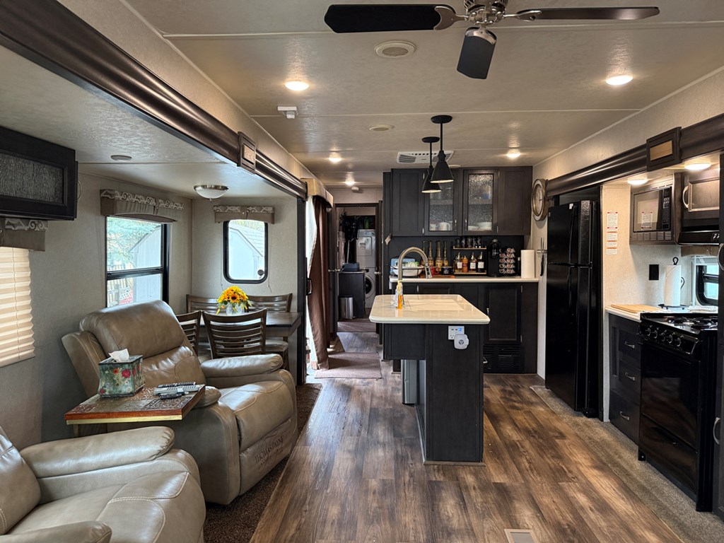 8 P Street Cascade, ID 83611 - Photo 13 of 28 Kitchen and Dining Area