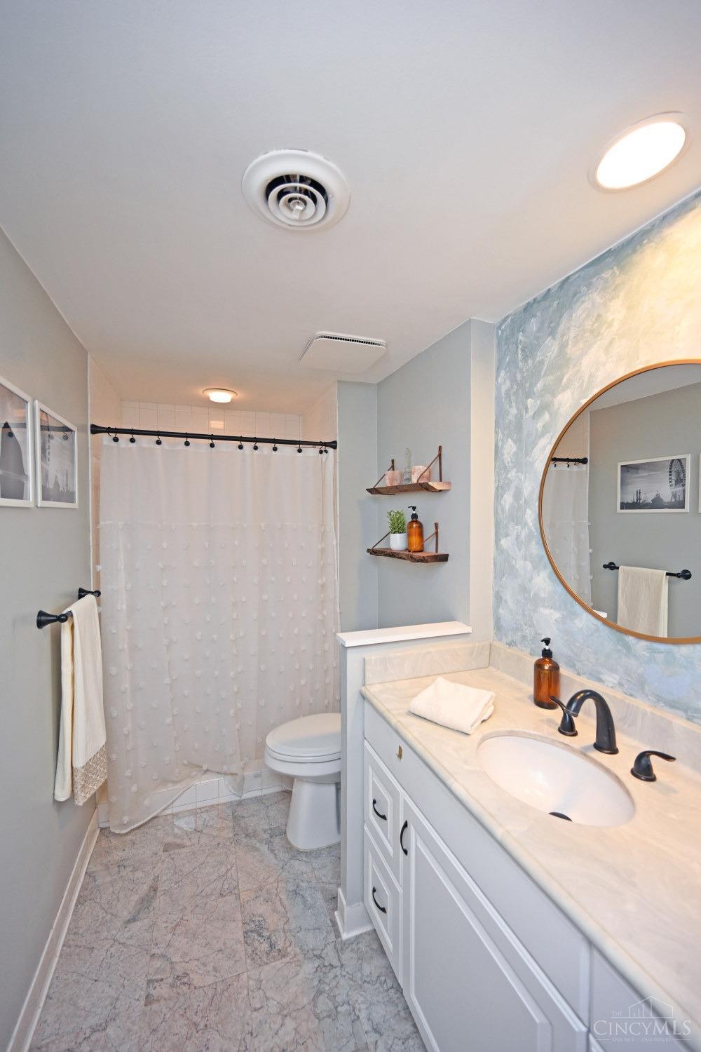 2400 Madison Road, Unit 12 Cincinnati, OH 45208 - Photo 41 of 50 Gallery Image 41