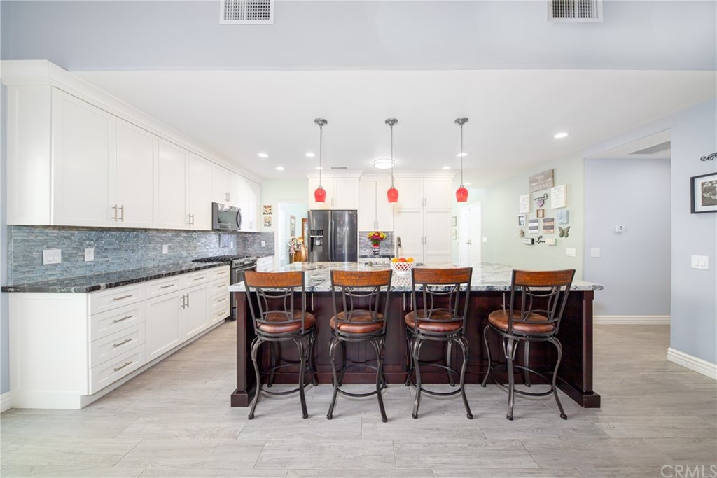1817 Balboa Way Upland, CA 91784 - Photo 14 of 55 a view of kitchen with breakfast area