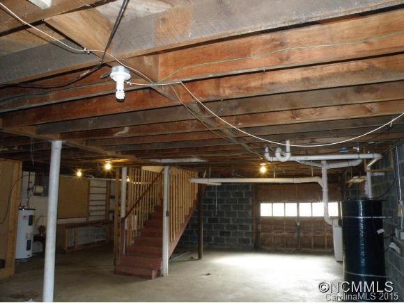 488 Bee Tree Road Swannanoa, NC 28778 - Photo 12 of 23 Gallery Image 12