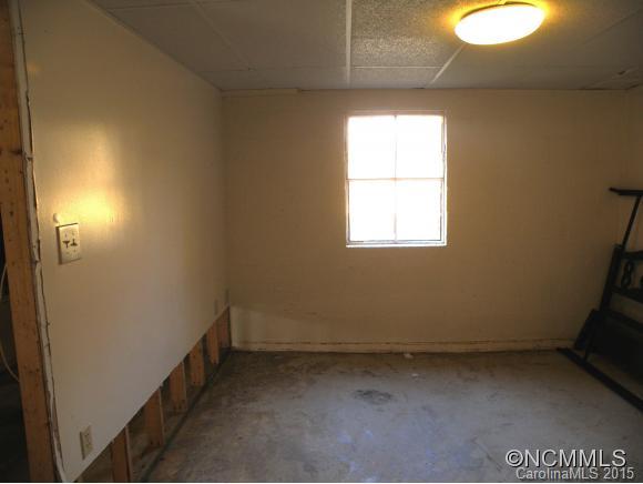 488 Bee Tree Road Swannanoa, NC 28778 - Photo 14 of 23 Gallery Image 14